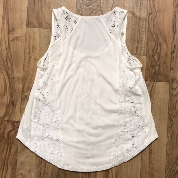 Express Lace Tank - Picture 2 of 4